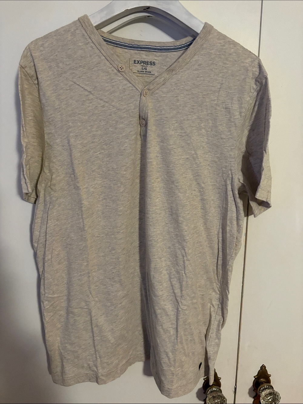 Express Men’s Short Sleeve Henley Tee - Heather Beige